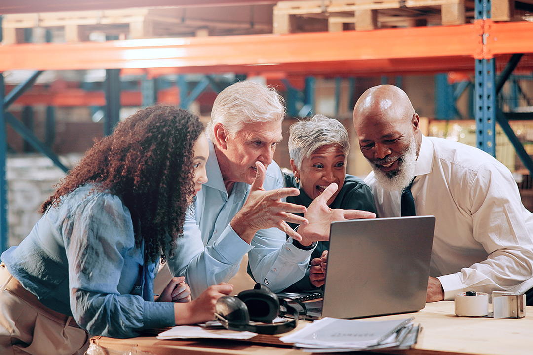 Warehousing team meeting to discuss execution best practices in end to end supply chain management